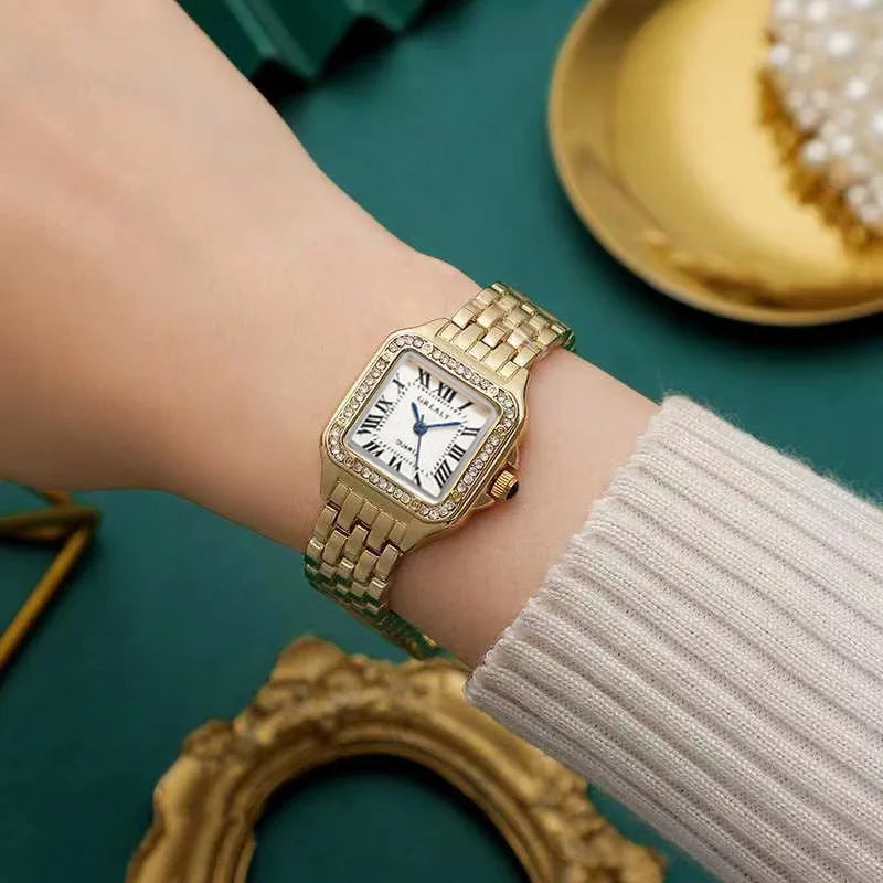Women's Gold Quartz Watch – Luxury Bracelet
