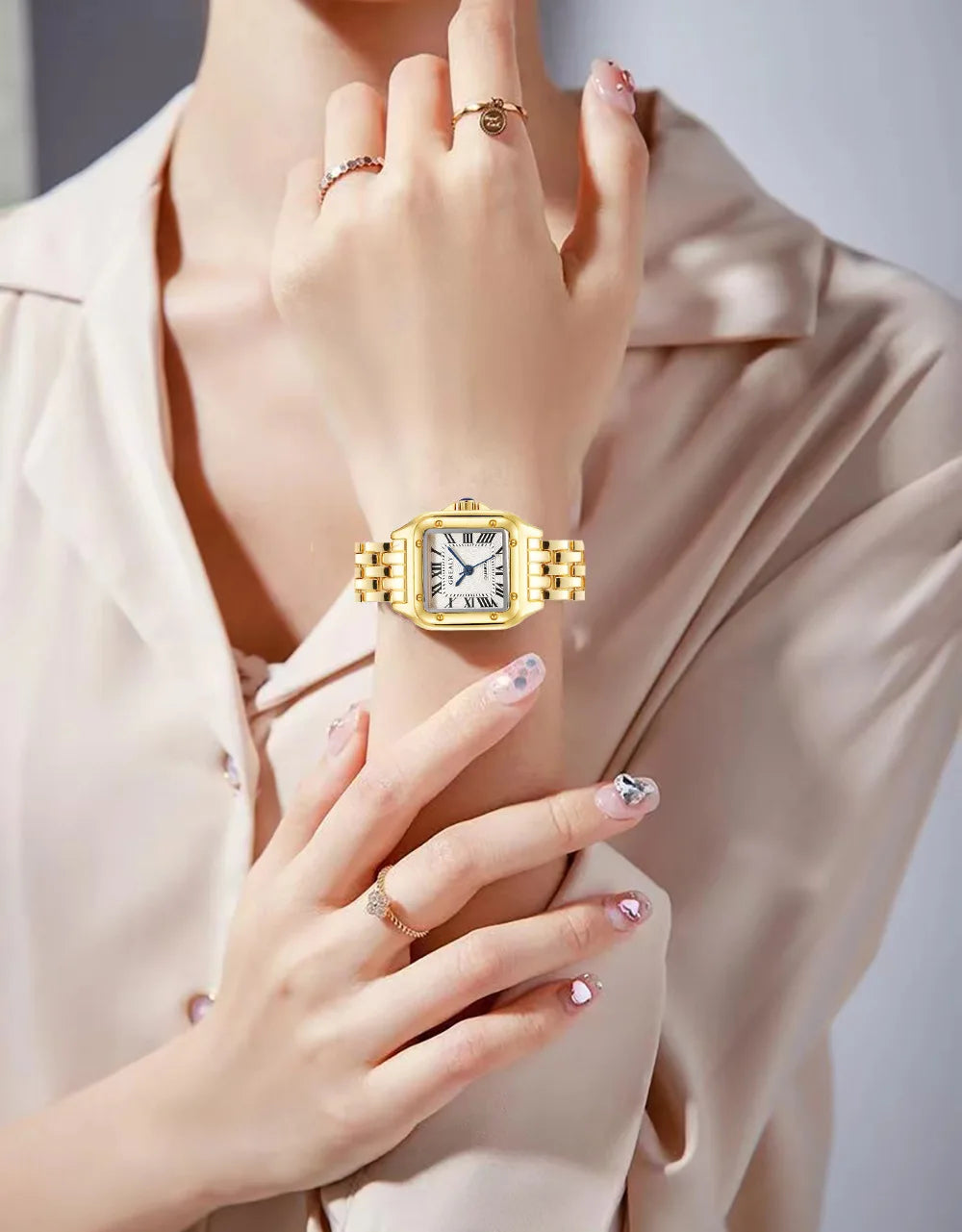 Women's Gold Quartz Watch – Luxury Bracelet